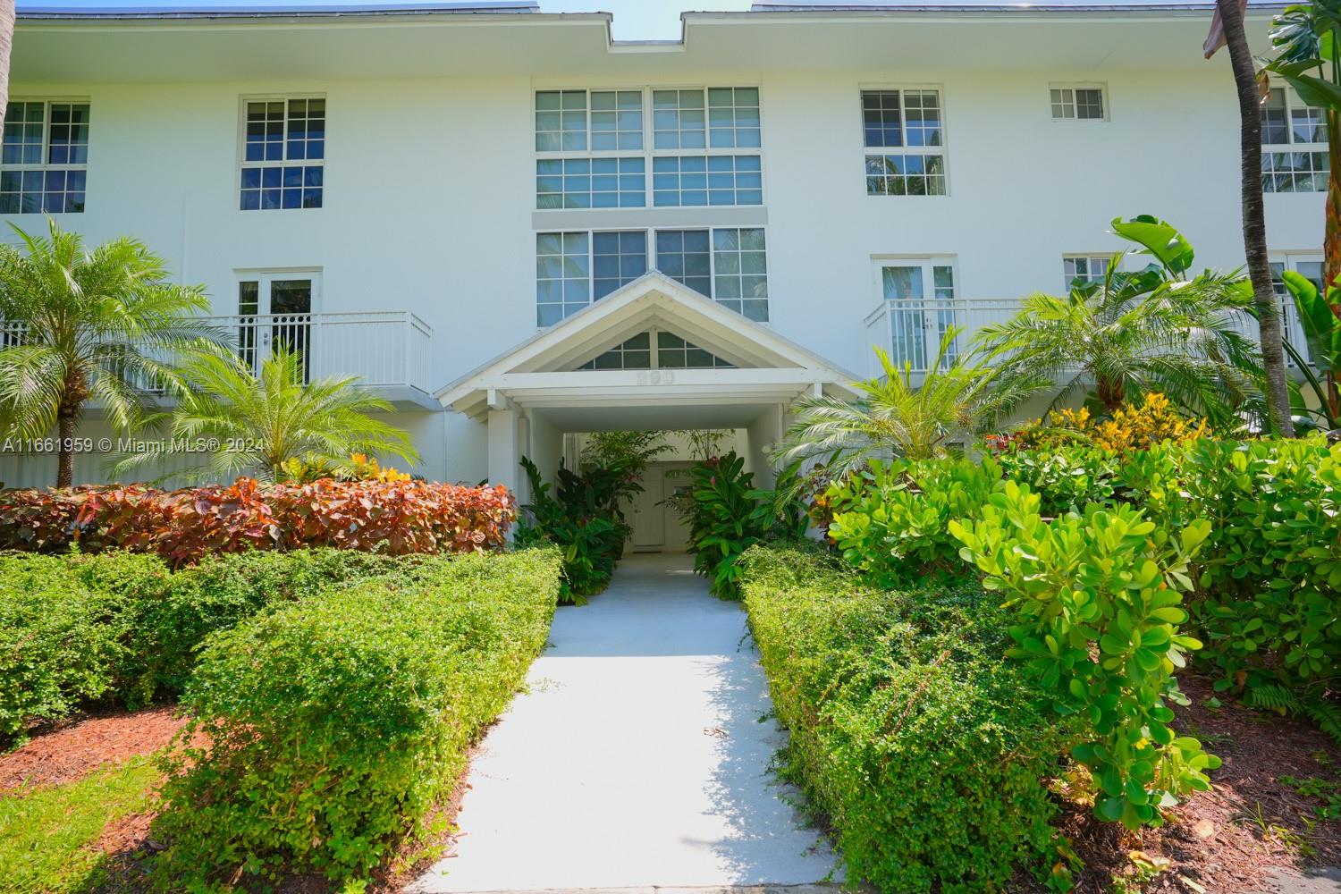 290 Sunrise Dr # K Unit: 3-K