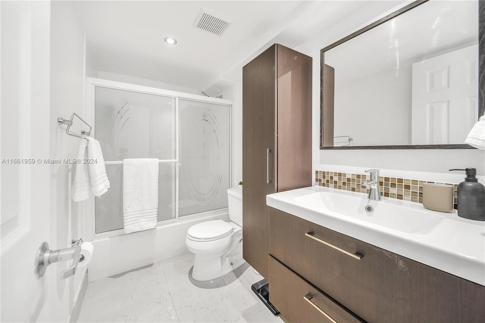 290 Sunrise Dr # K Unit: 3-K