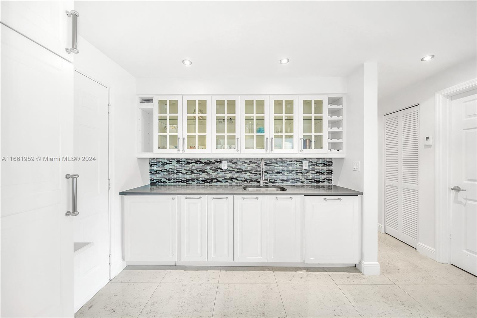 290 Sunrise Dr # K Unit: 3-K