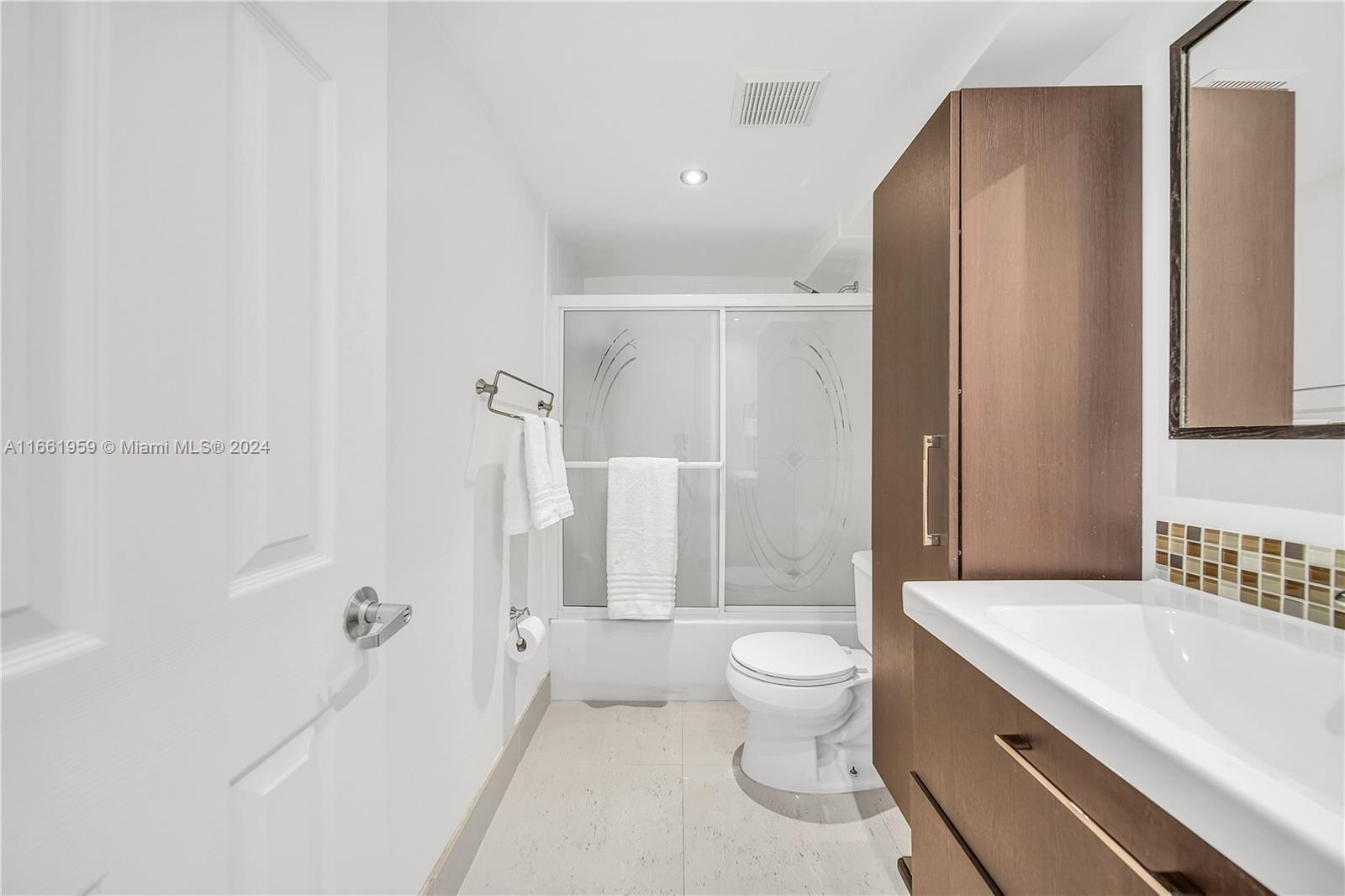 290 Sunrise Dr # K Unit: 3-K