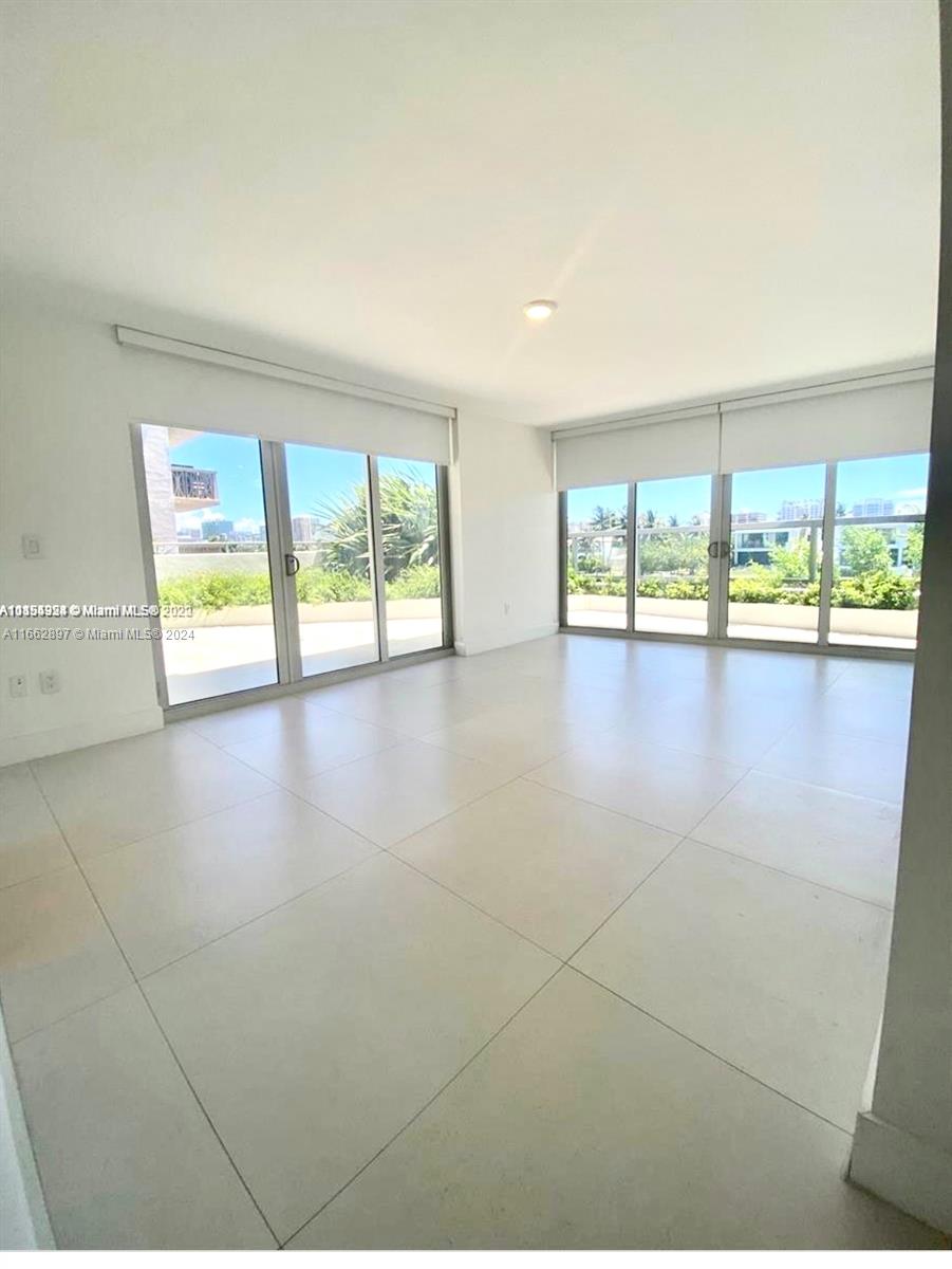 9261 E Bay Harbor Dr # 302