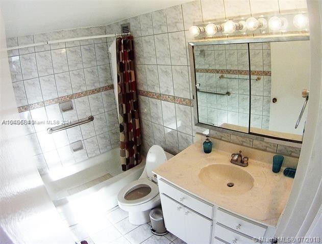 5601 Collins Ave # 523