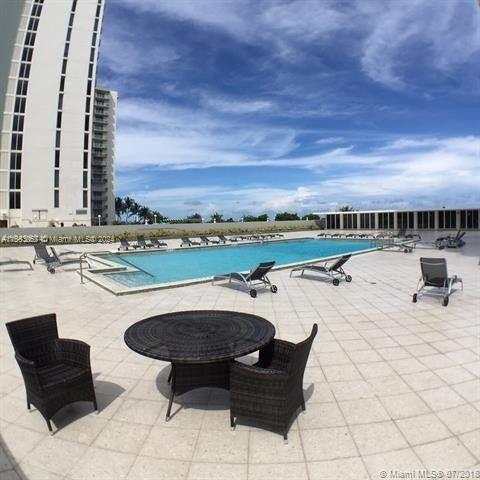 5601 Collins Ave # 523