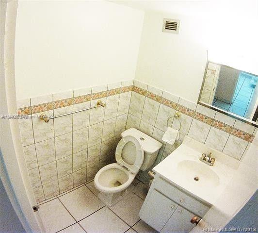 5601 Collins Ave # 523