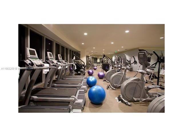 475 Brickell Ave # 3210