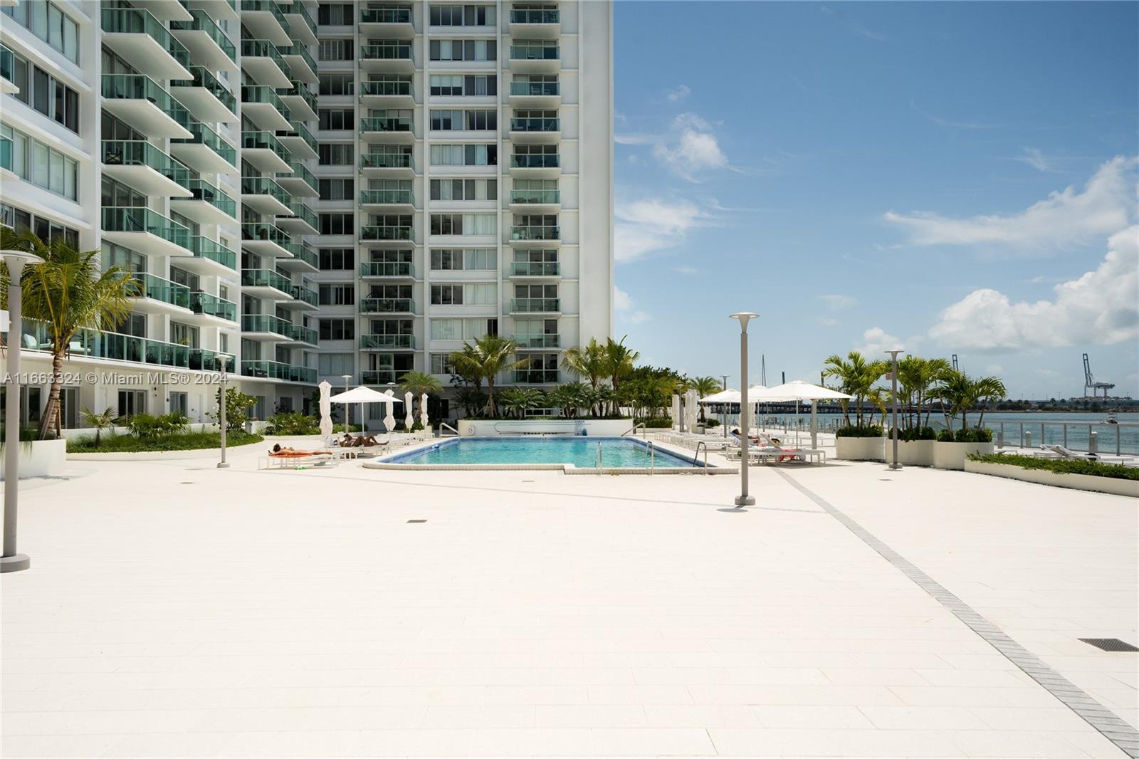 1000 West Ave # 501