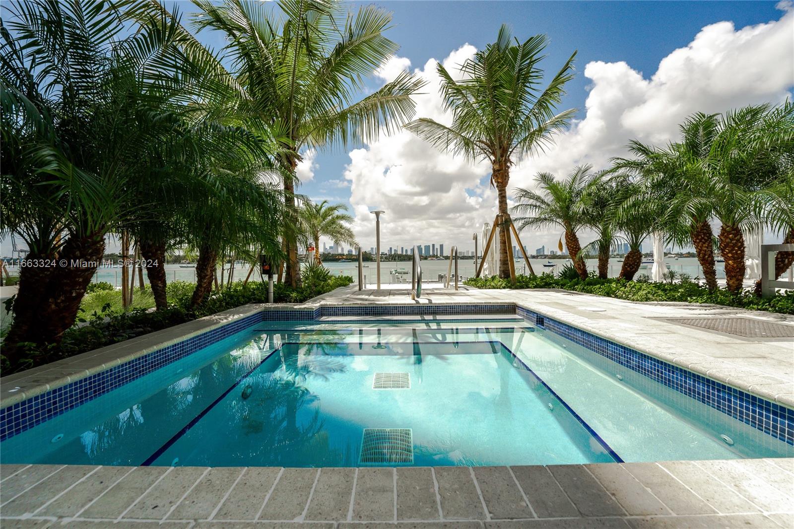 1000 West Ave # 501