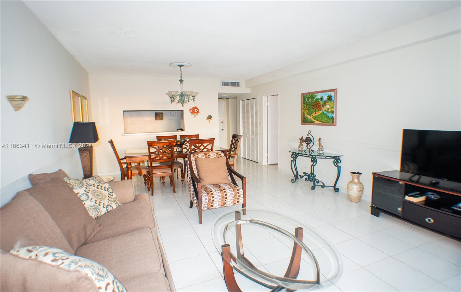5601 Collins Ave # 1123
