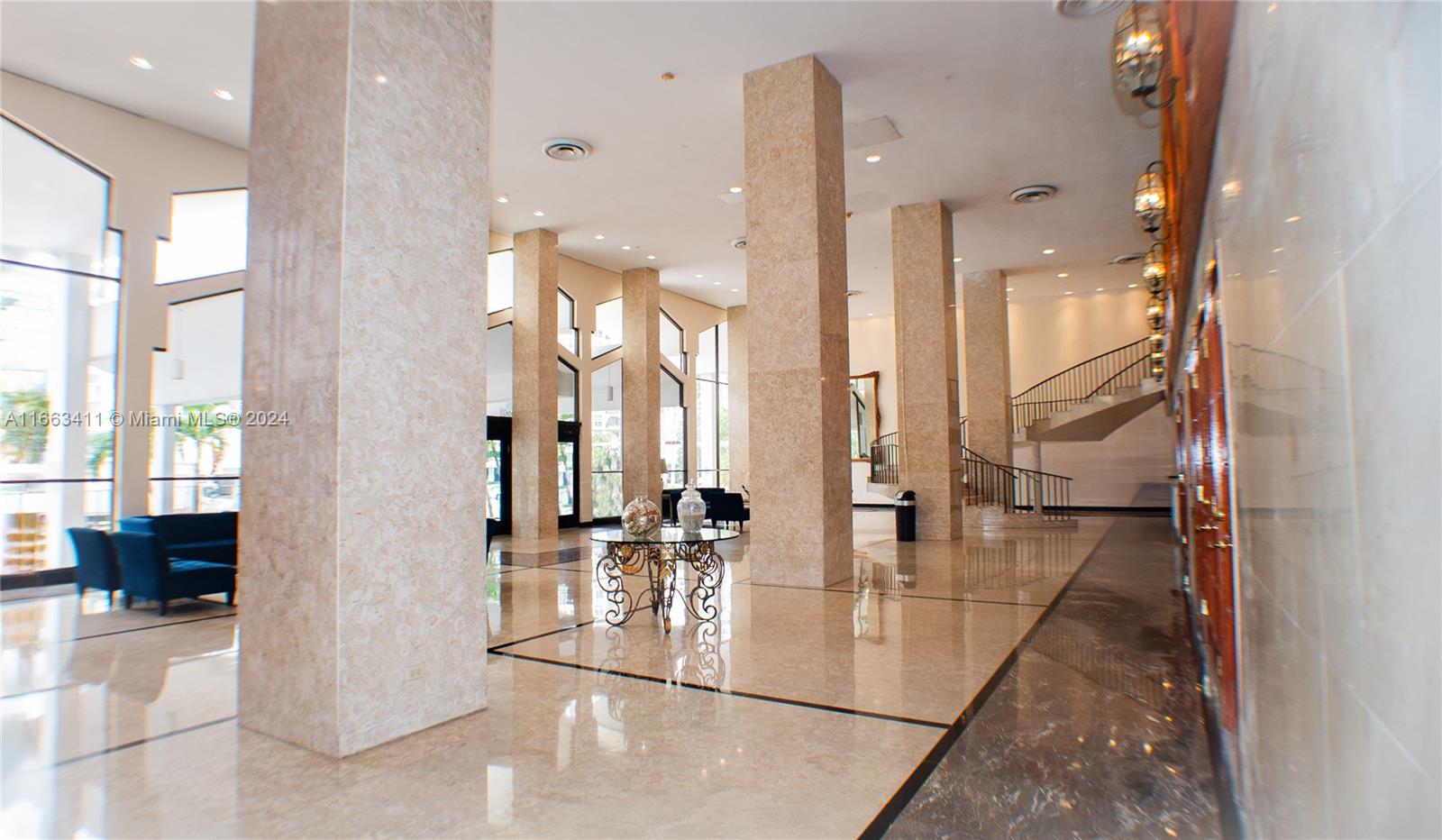 5601 Collins Ave # 1123