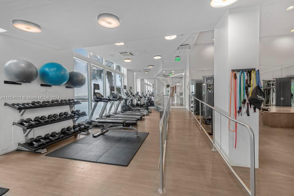 601 NE 27th St # 1002