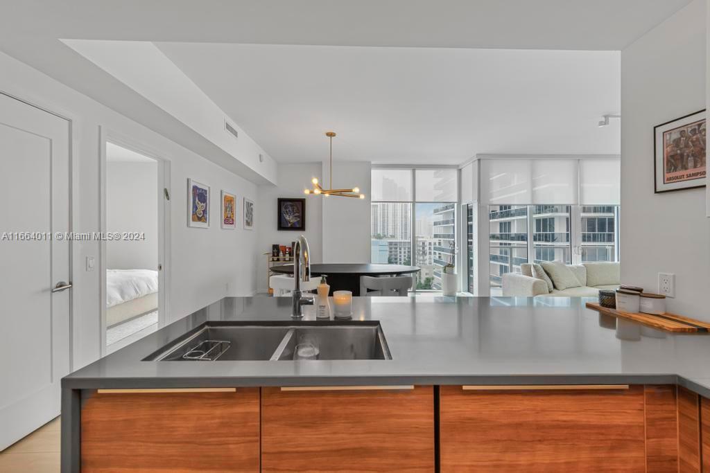 601 NE 27th St # 1002