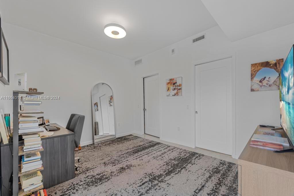 601 NE 27th St # 1002