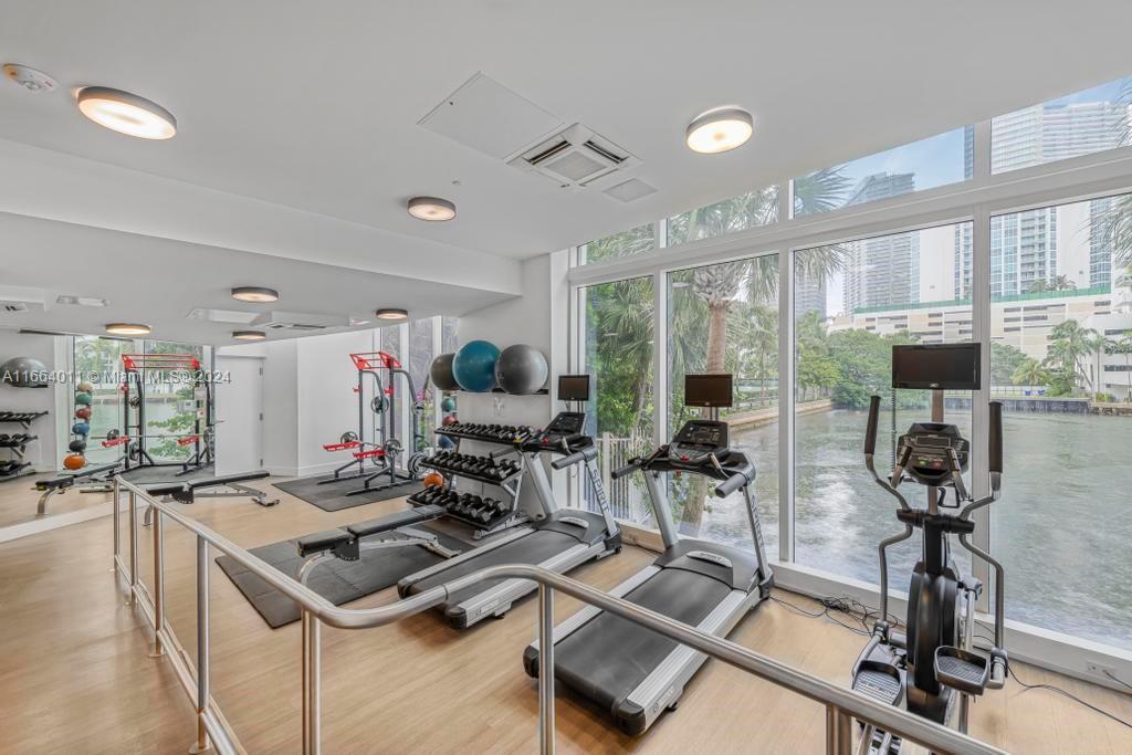 601 NE 27th St # 1002