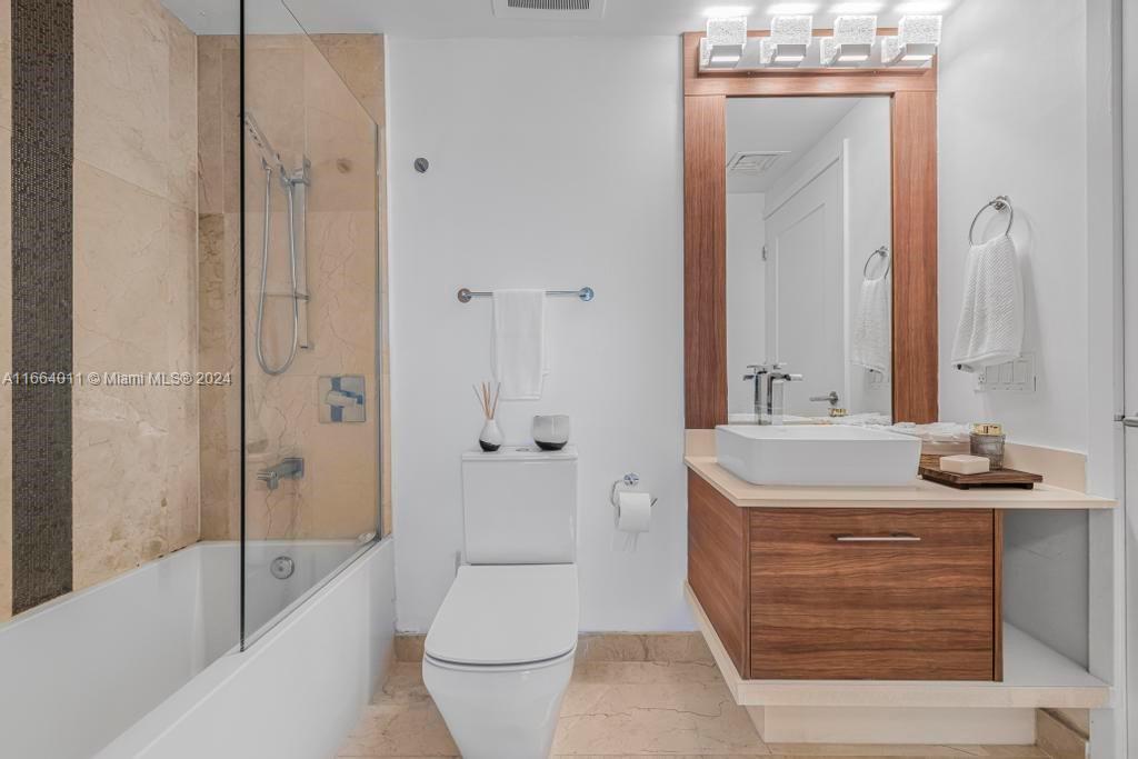 601 NE 27th St # 1002