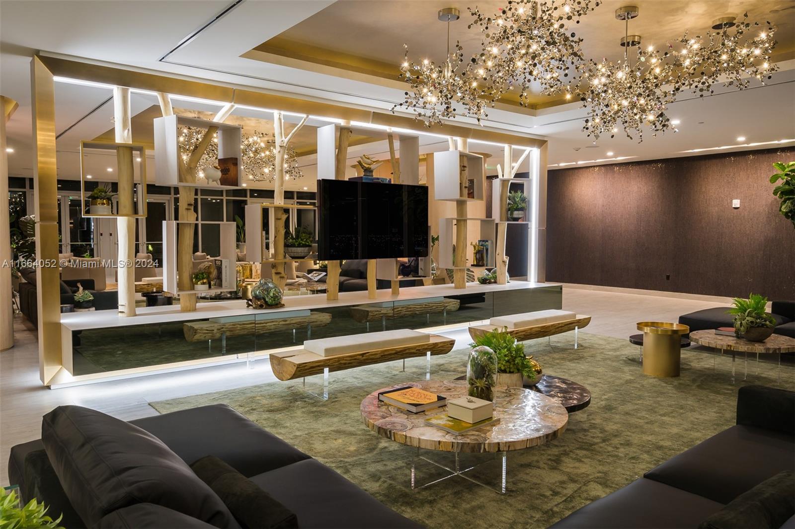 488 NE 18th St # 4500