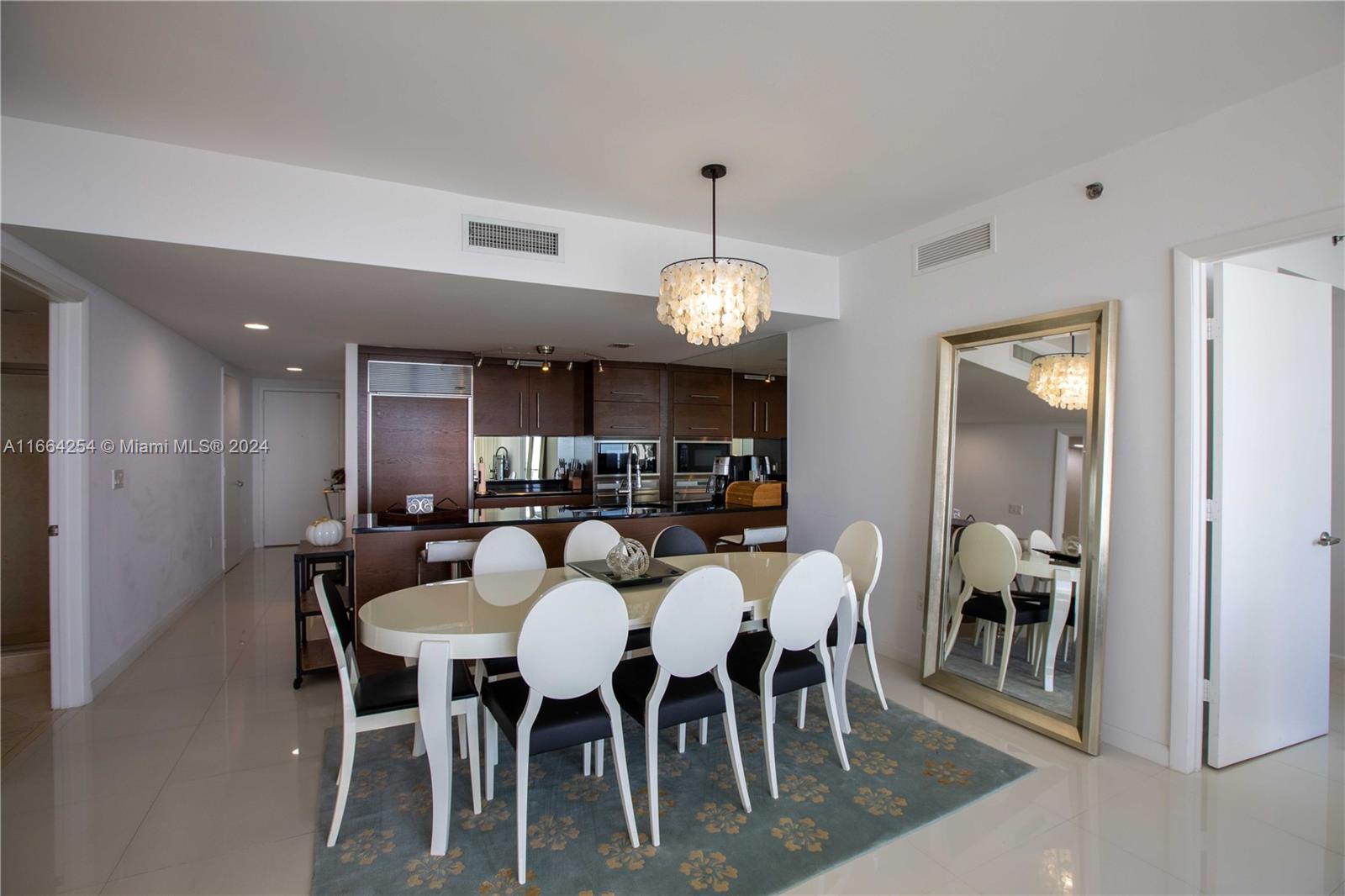 475 Brickell Ave # 5007