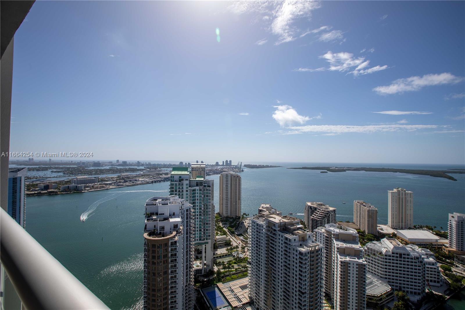 475 Brickell Ave # 5007
