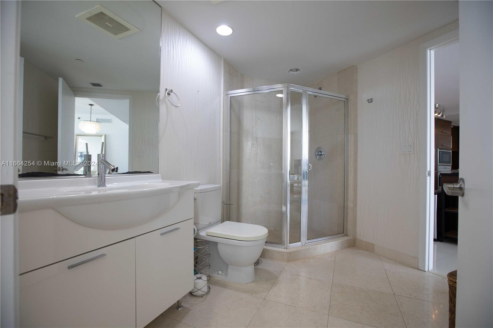475 Brickell Ave # 5007