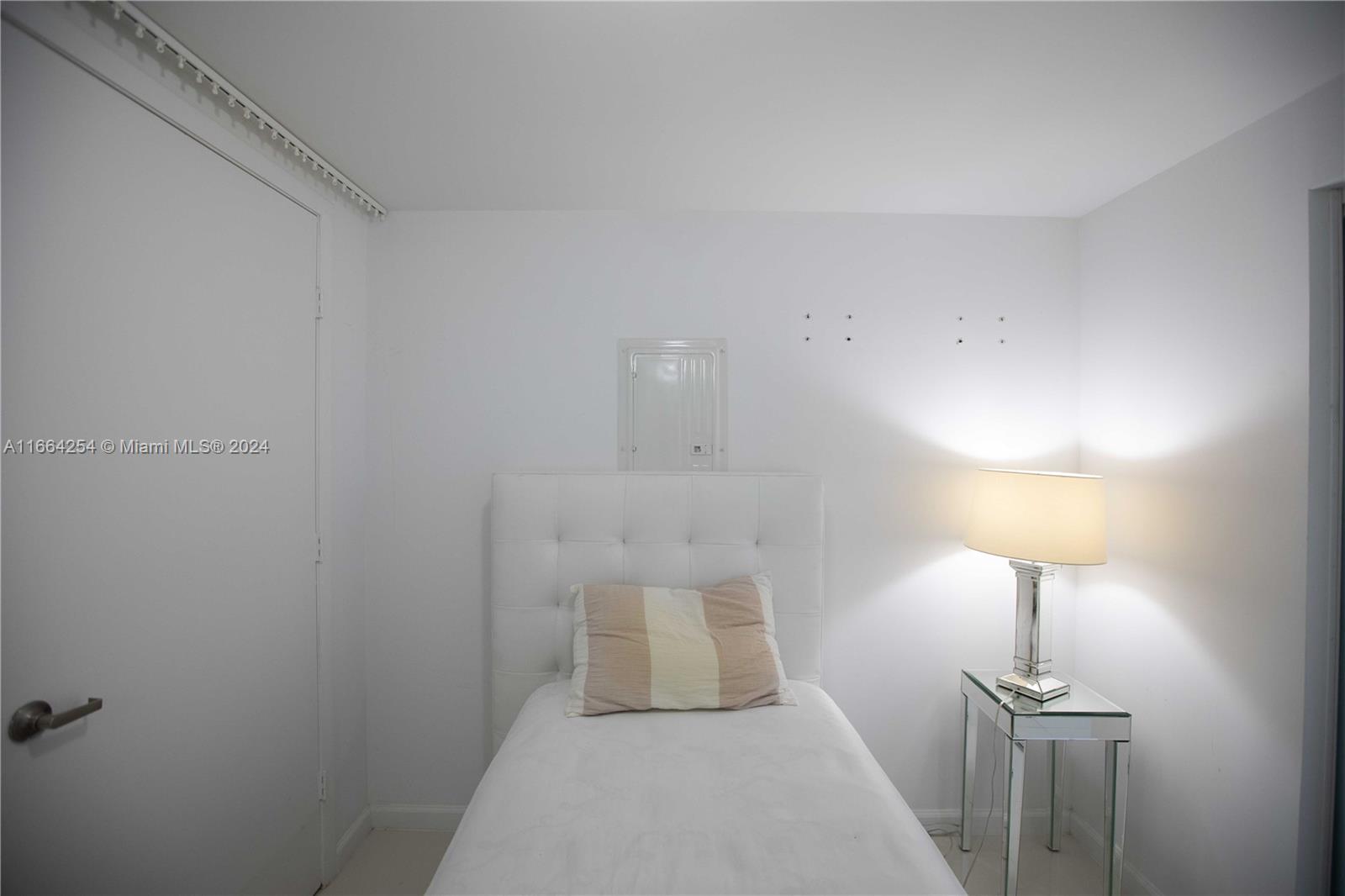 475 Brickell Ave # 5007