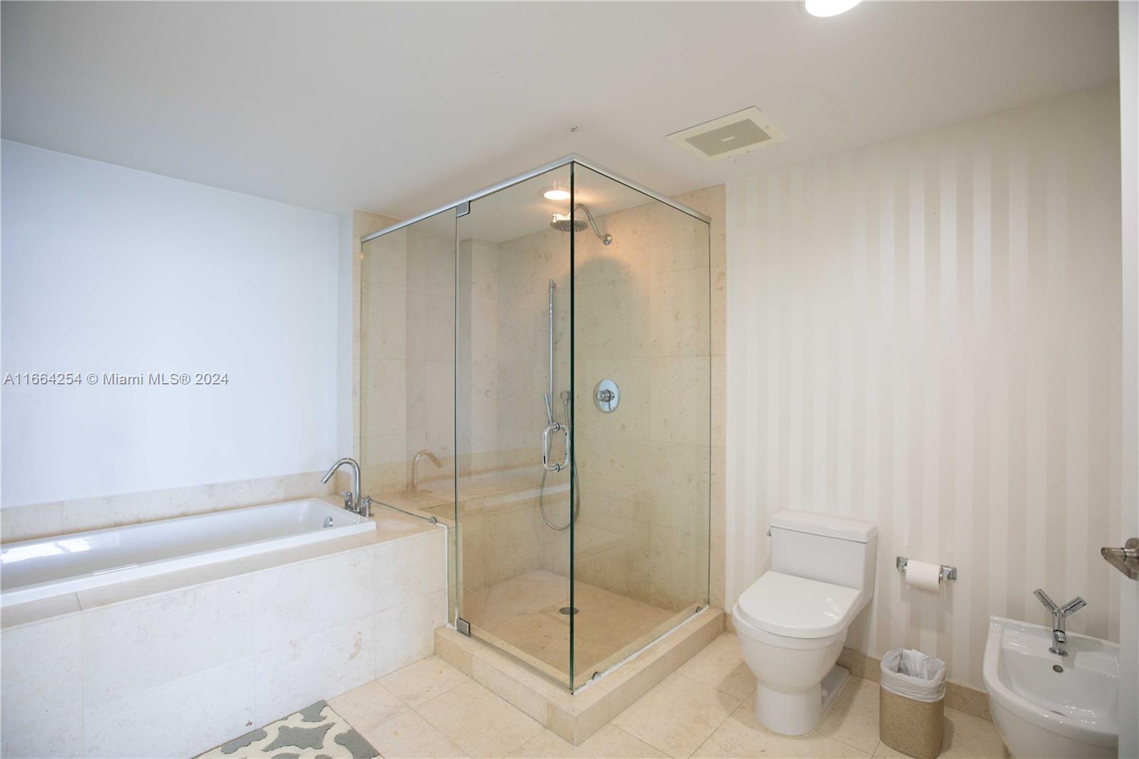 475 Brickell Ave # 5007