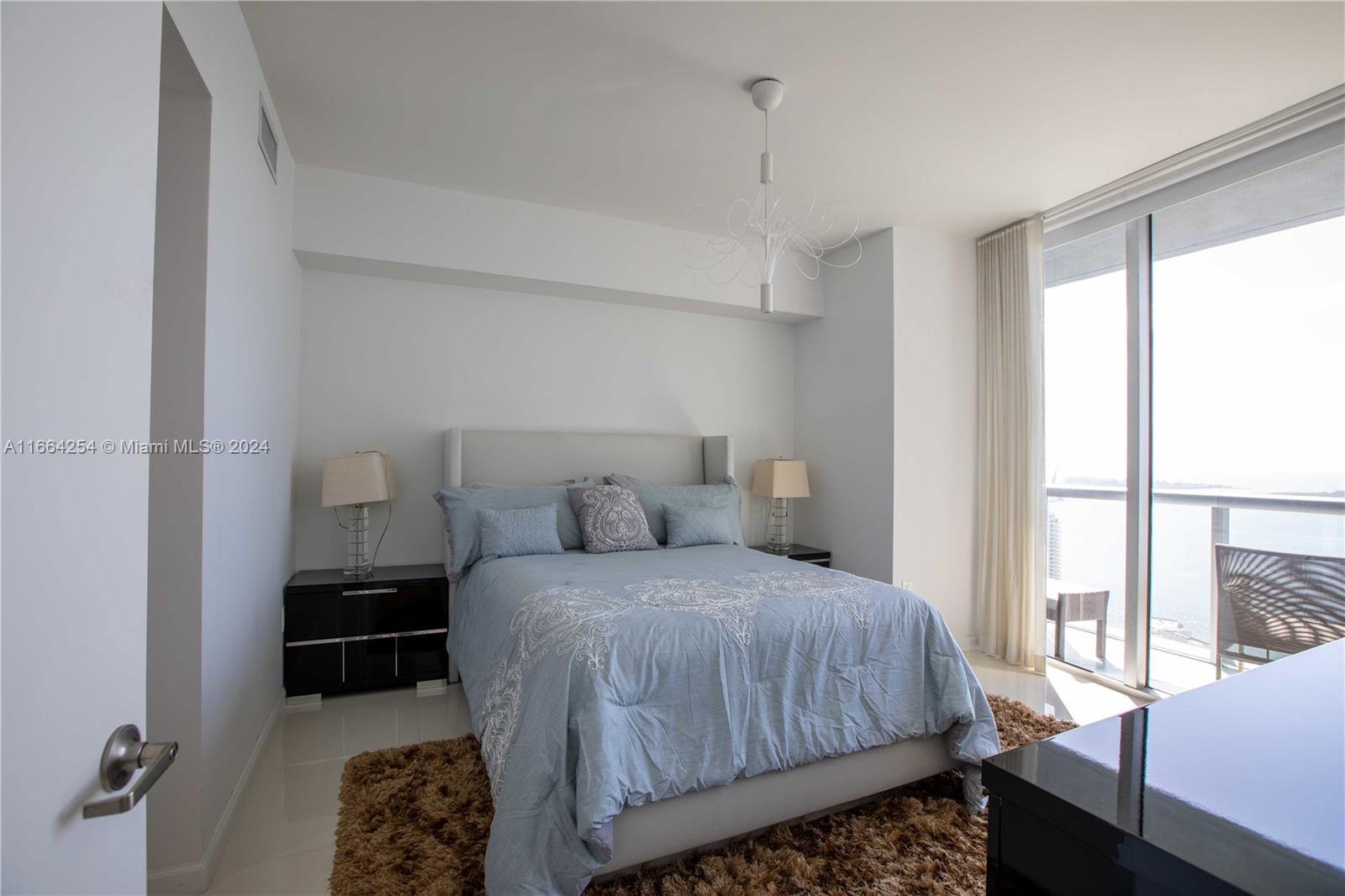 475 Brickell Ave # 5007