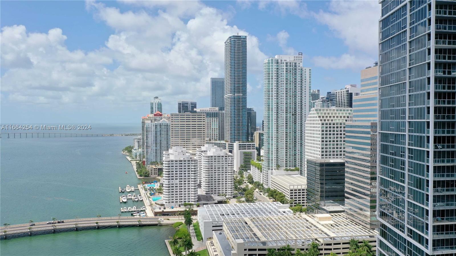 475 Brickell Ave # 5007