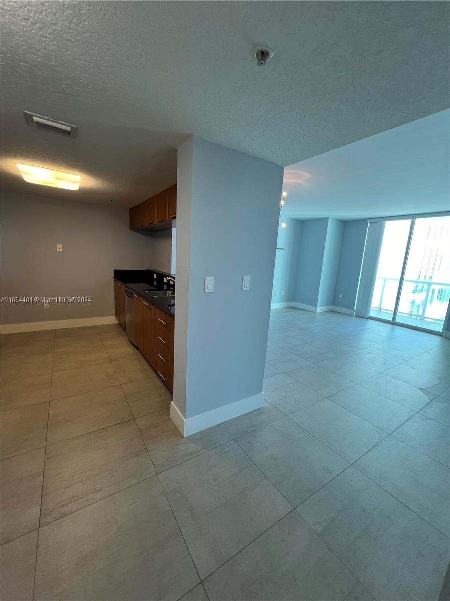 1800 N Bayshore Dr # 3502