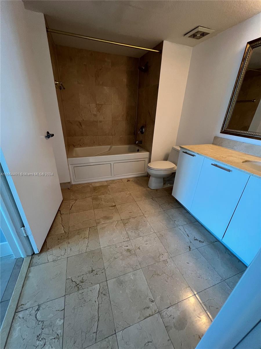 1800 N Bayshore Dr # 3502
