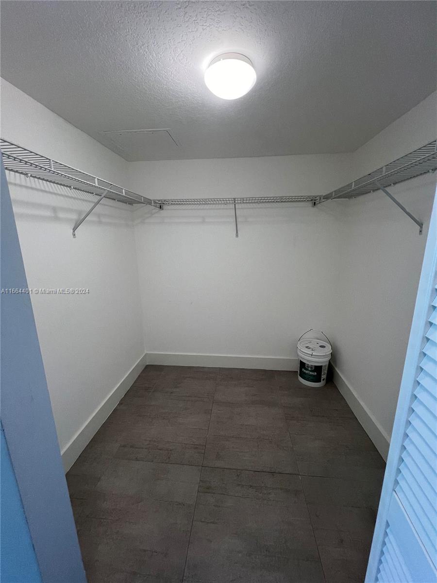 1800 N Bayshore Dr # 3502