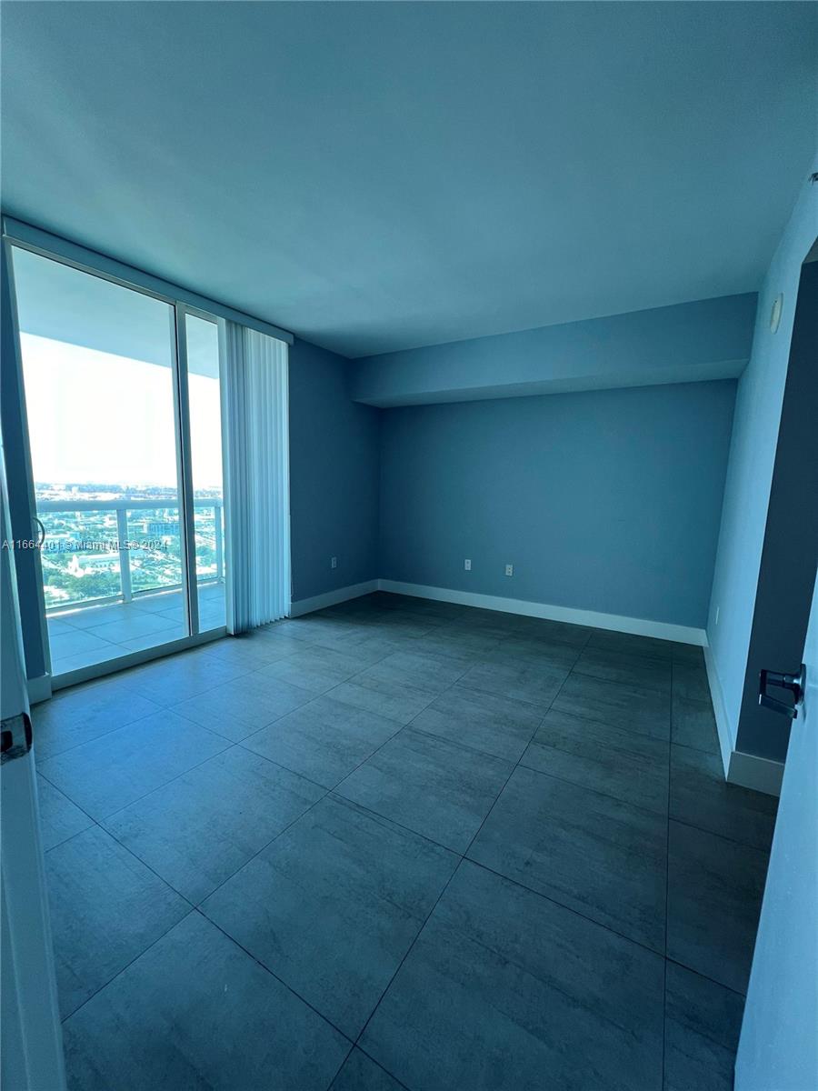 1800 N Bayshore Dr # 3502