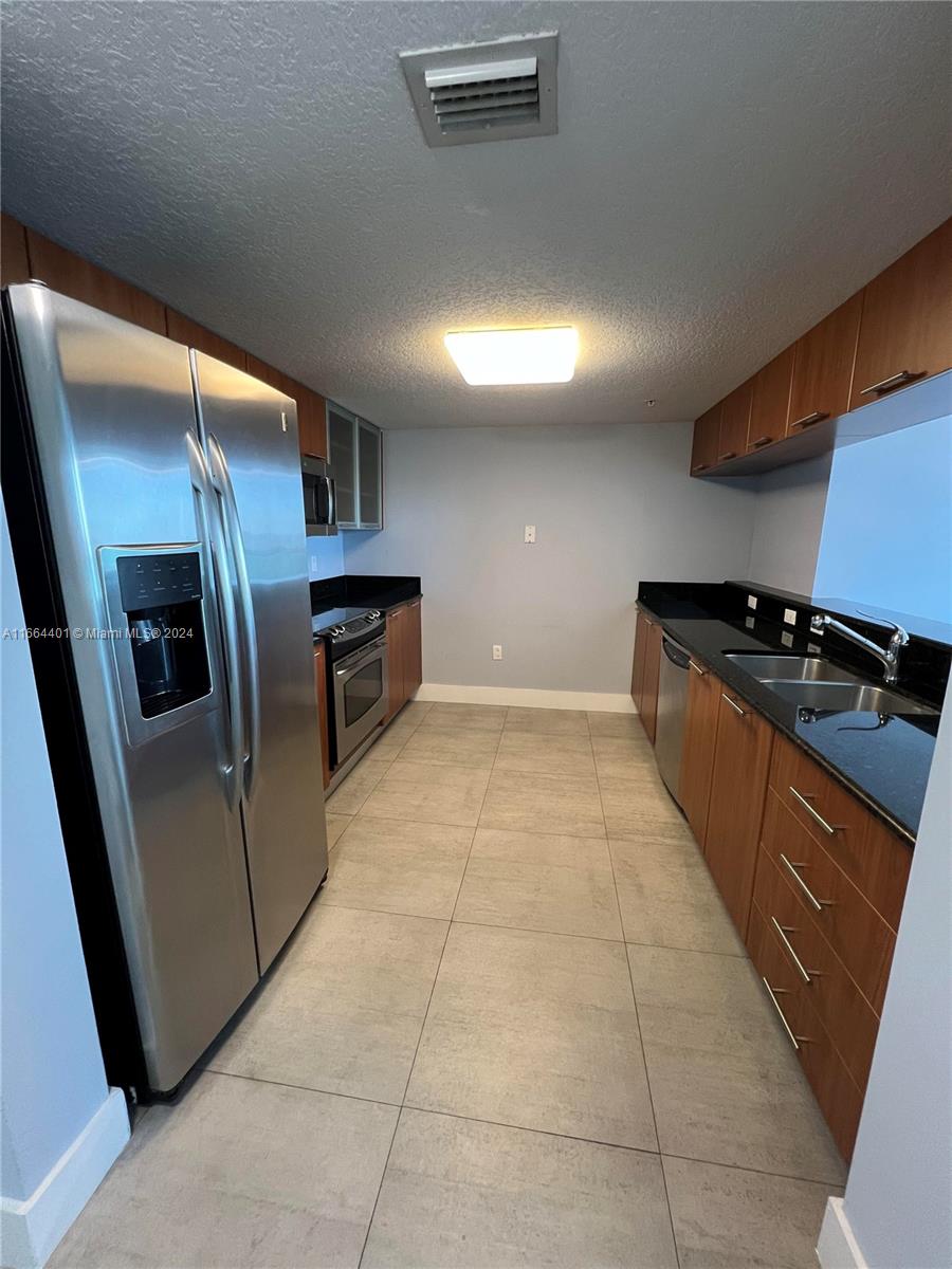 1800 N Bayshore Dr # 3502