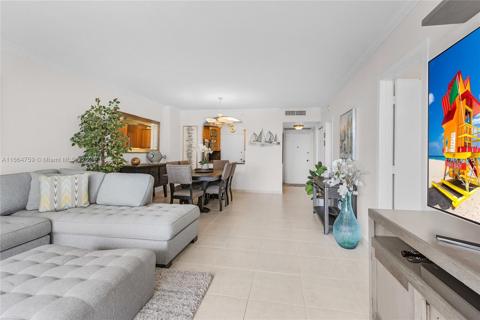 5601 Collins Ave # 417