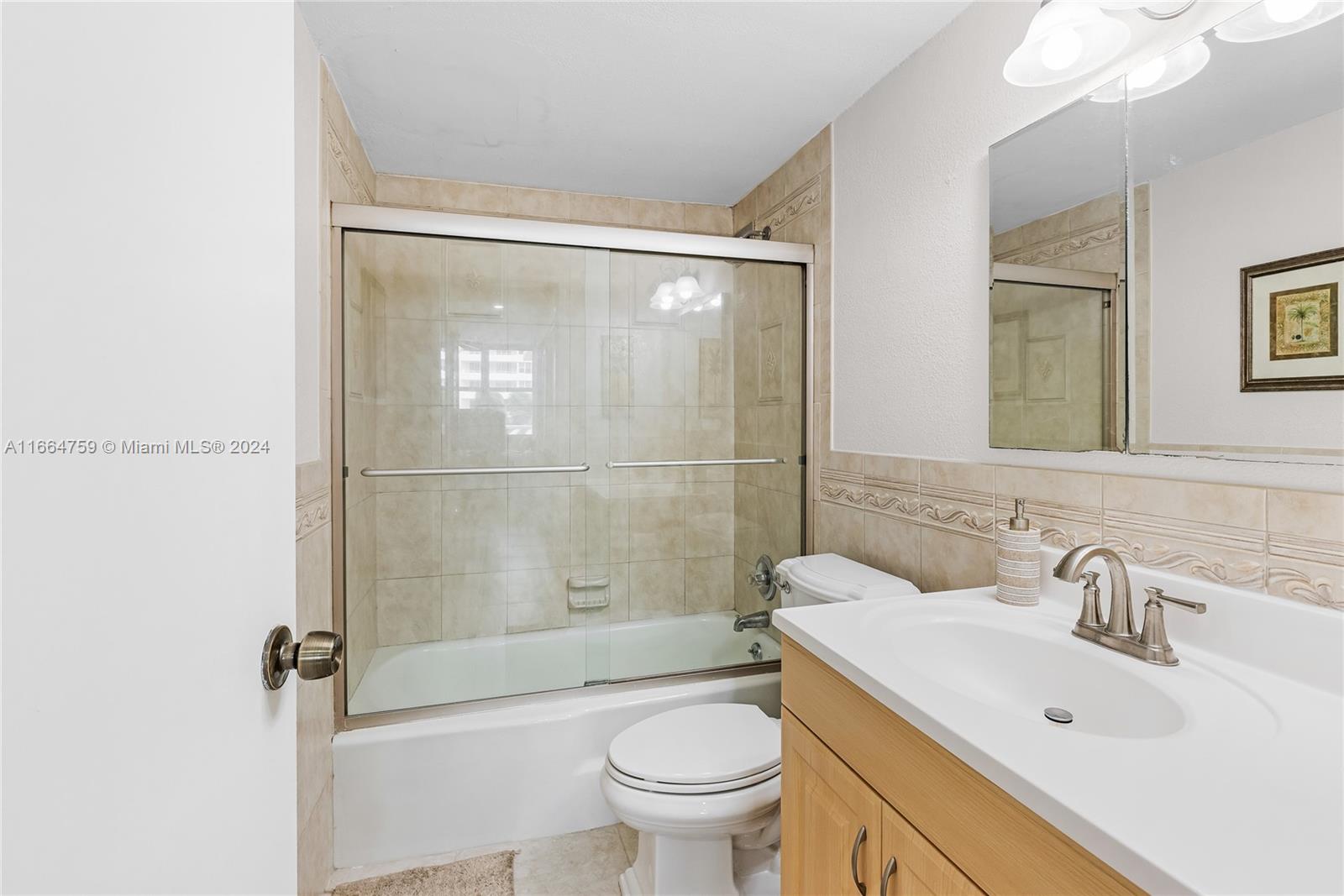 5601 Collins Ave # 417