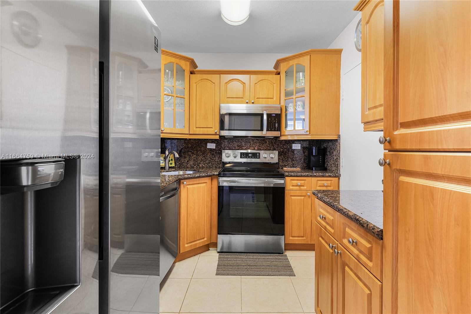 5601 Collins Ave # 417