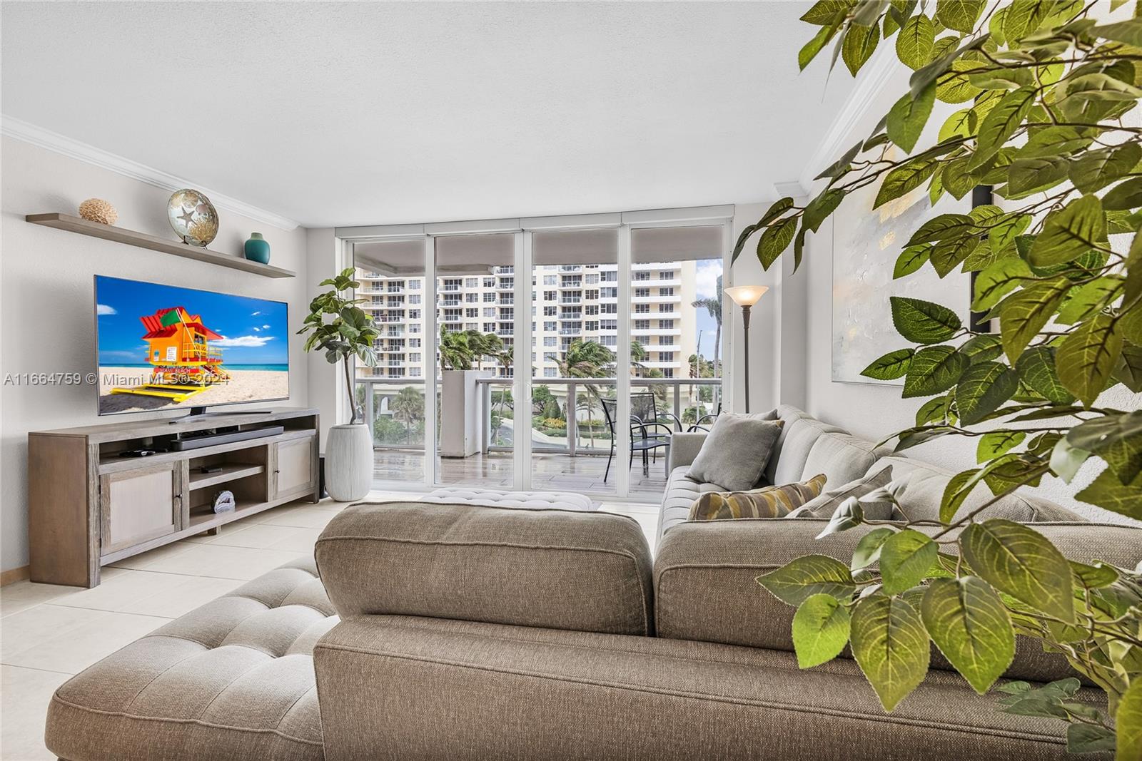 5601 Collins Ave # 417