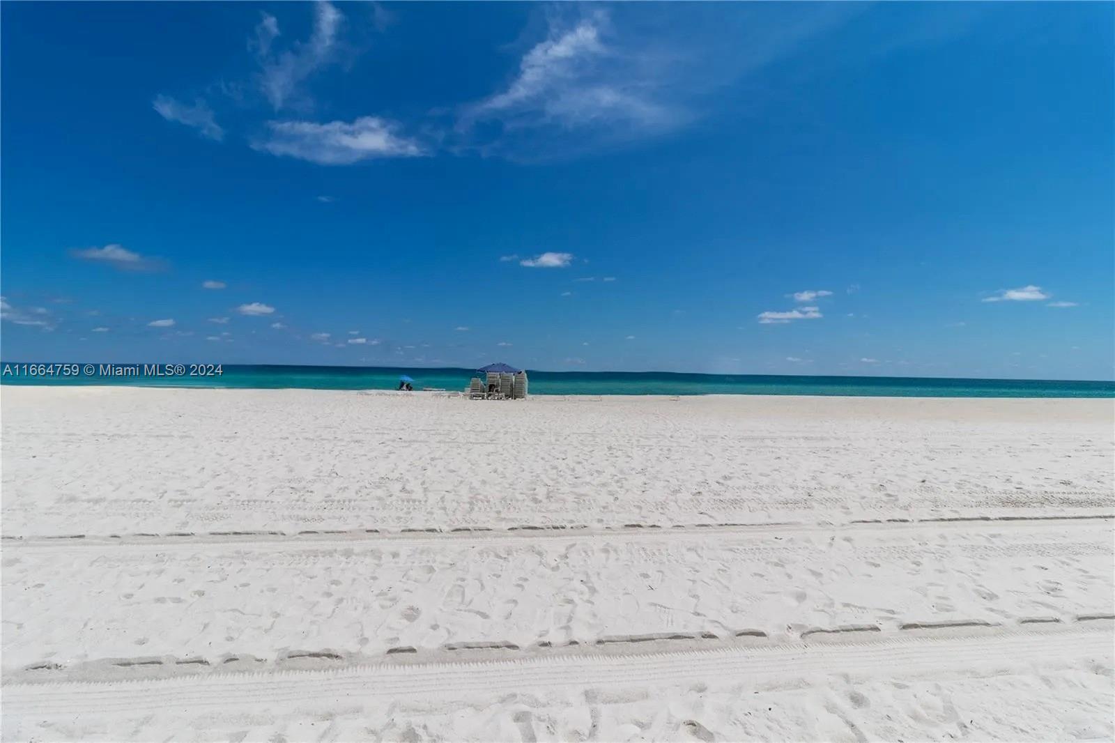 5601 Collins Ave # 417