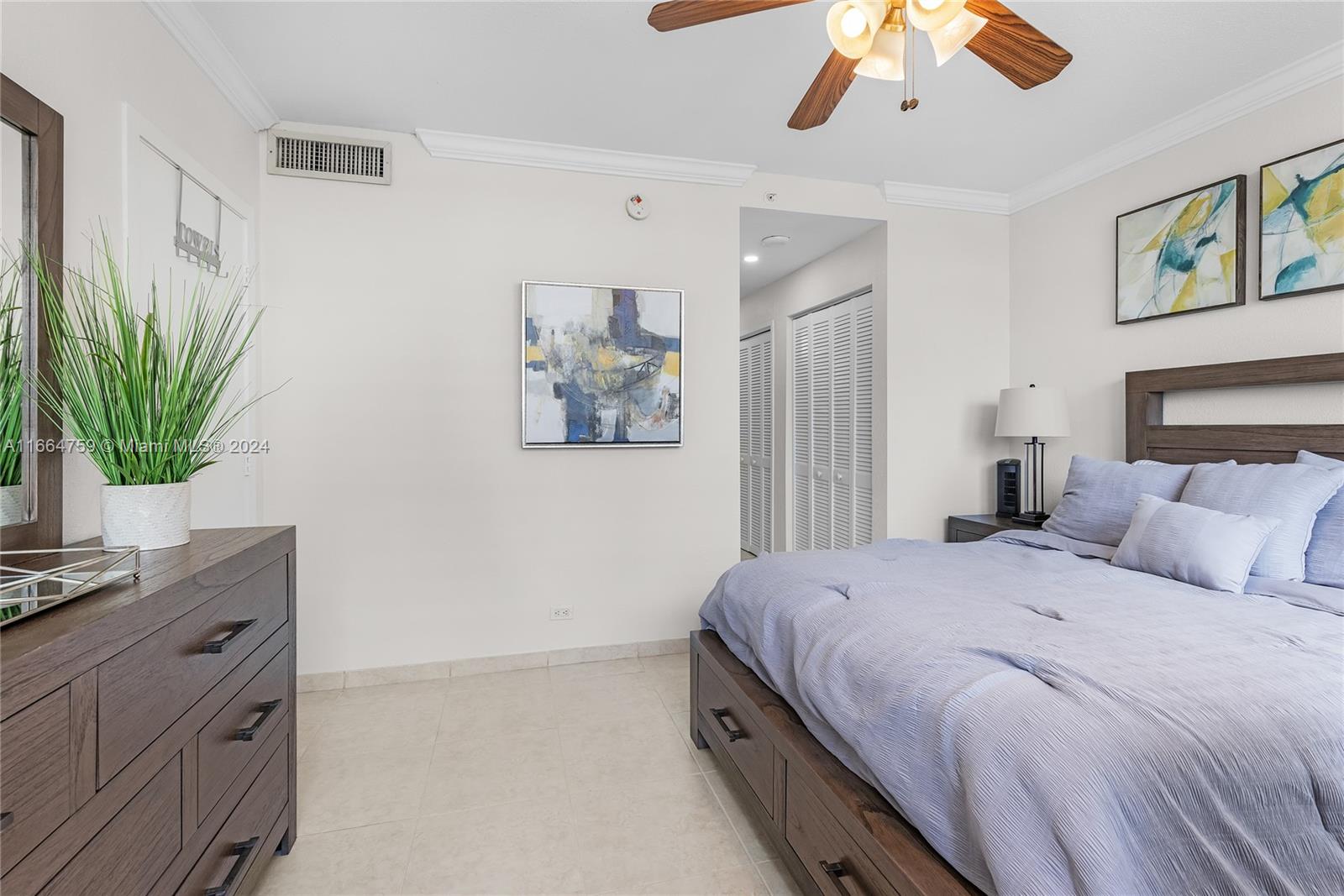 5601 Collins Ave # 417