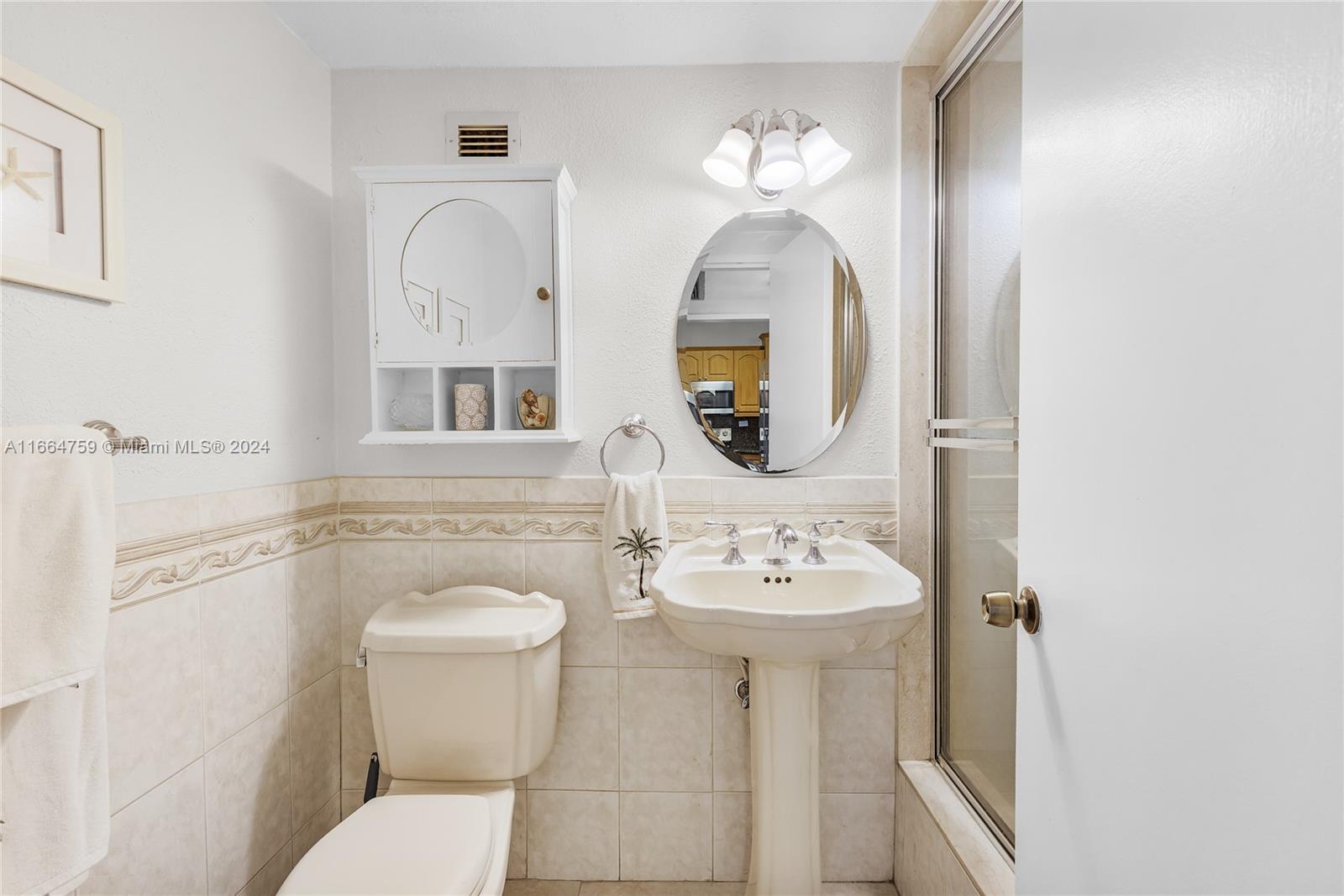 5601 Collins Ave # 417