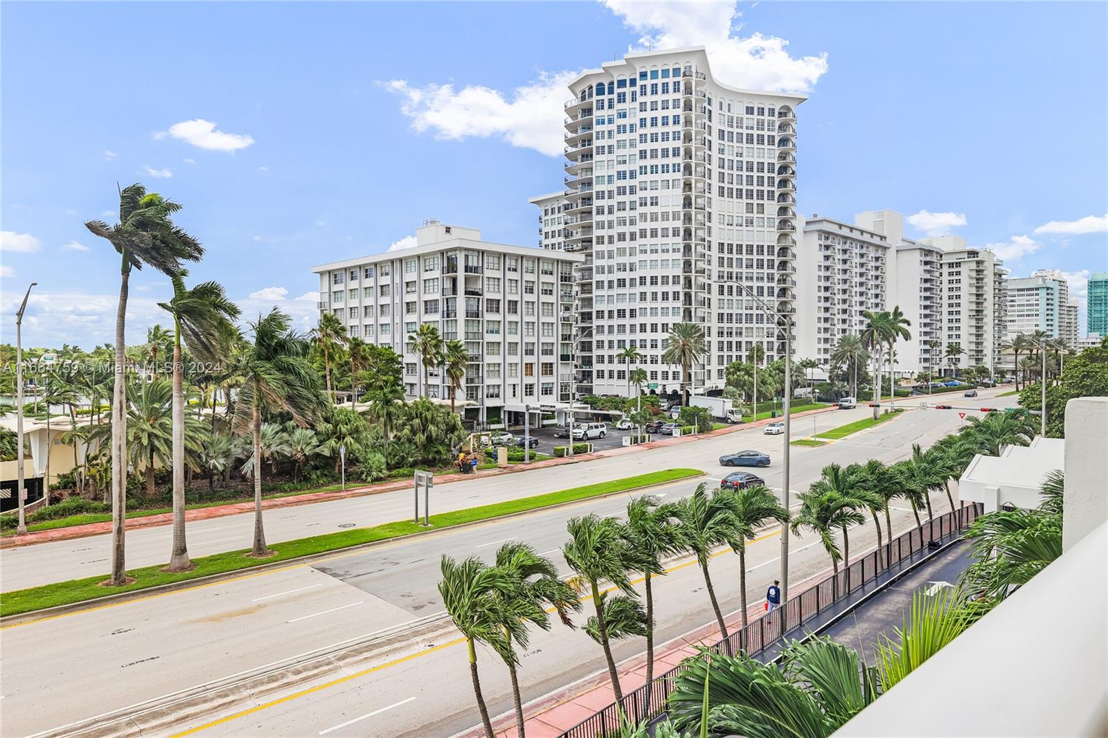 5601 Collins Ave # 417