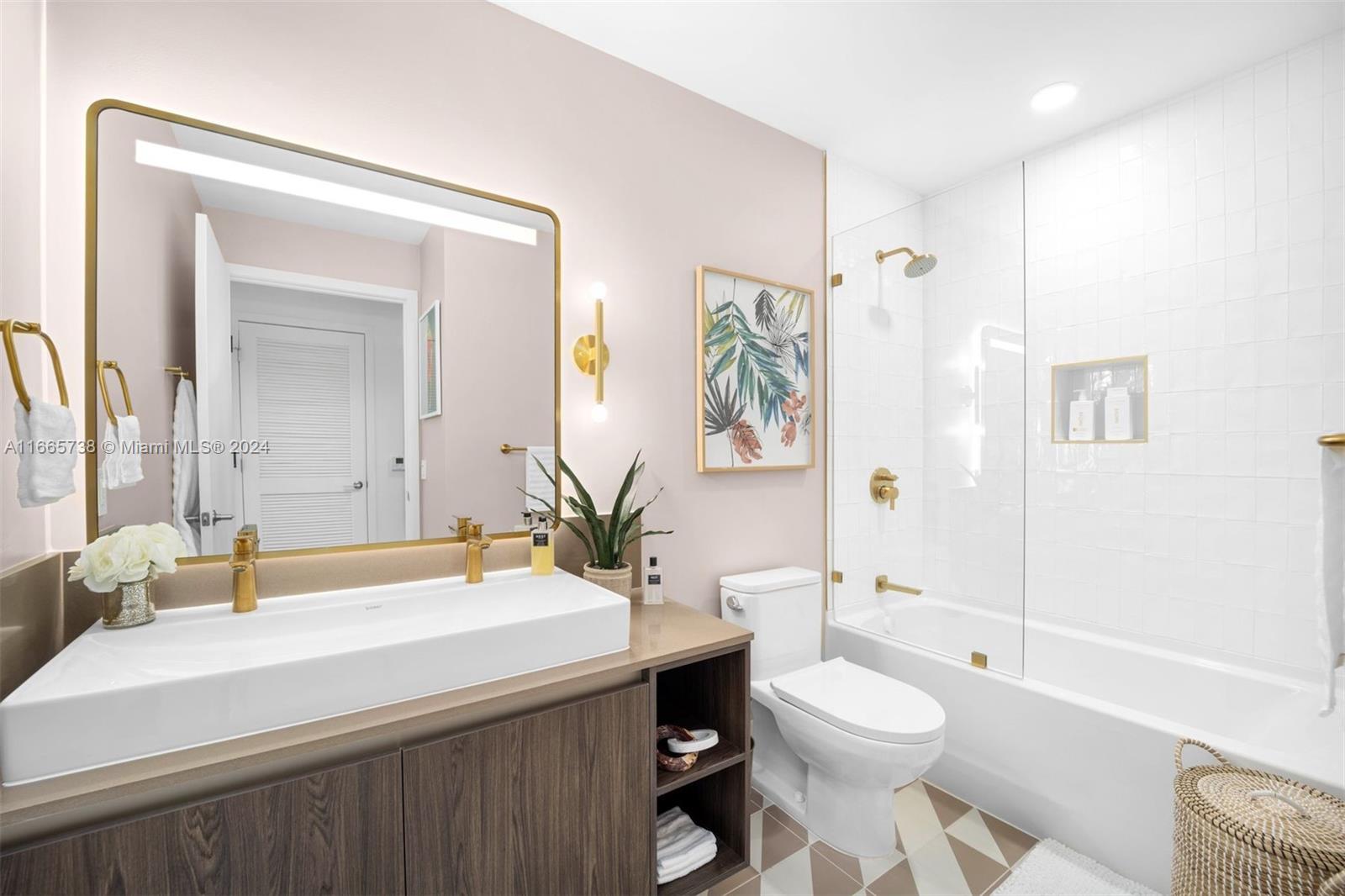 601 NE 1st Ave # 5112 Unit: PH-5112