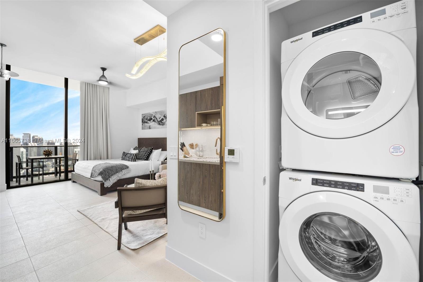 601 NE 1st Ave # 5112 Unit: PH-5112