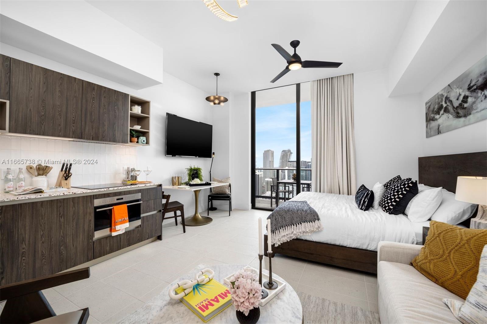 601 NE 1st Ave # 5112 Unit: PH-5112