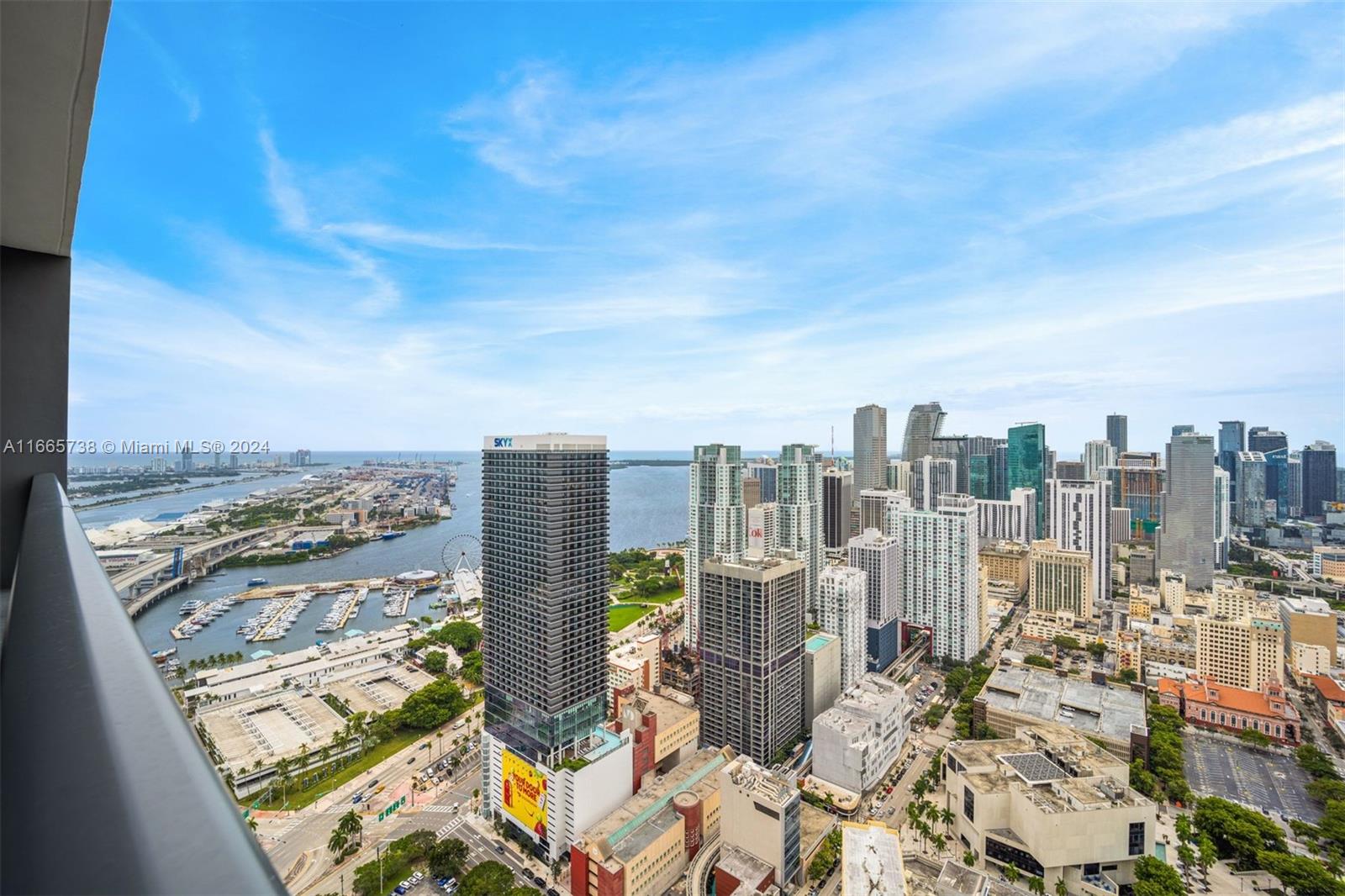 601 NE 1st Ave # 5112 Unit: PH-5112