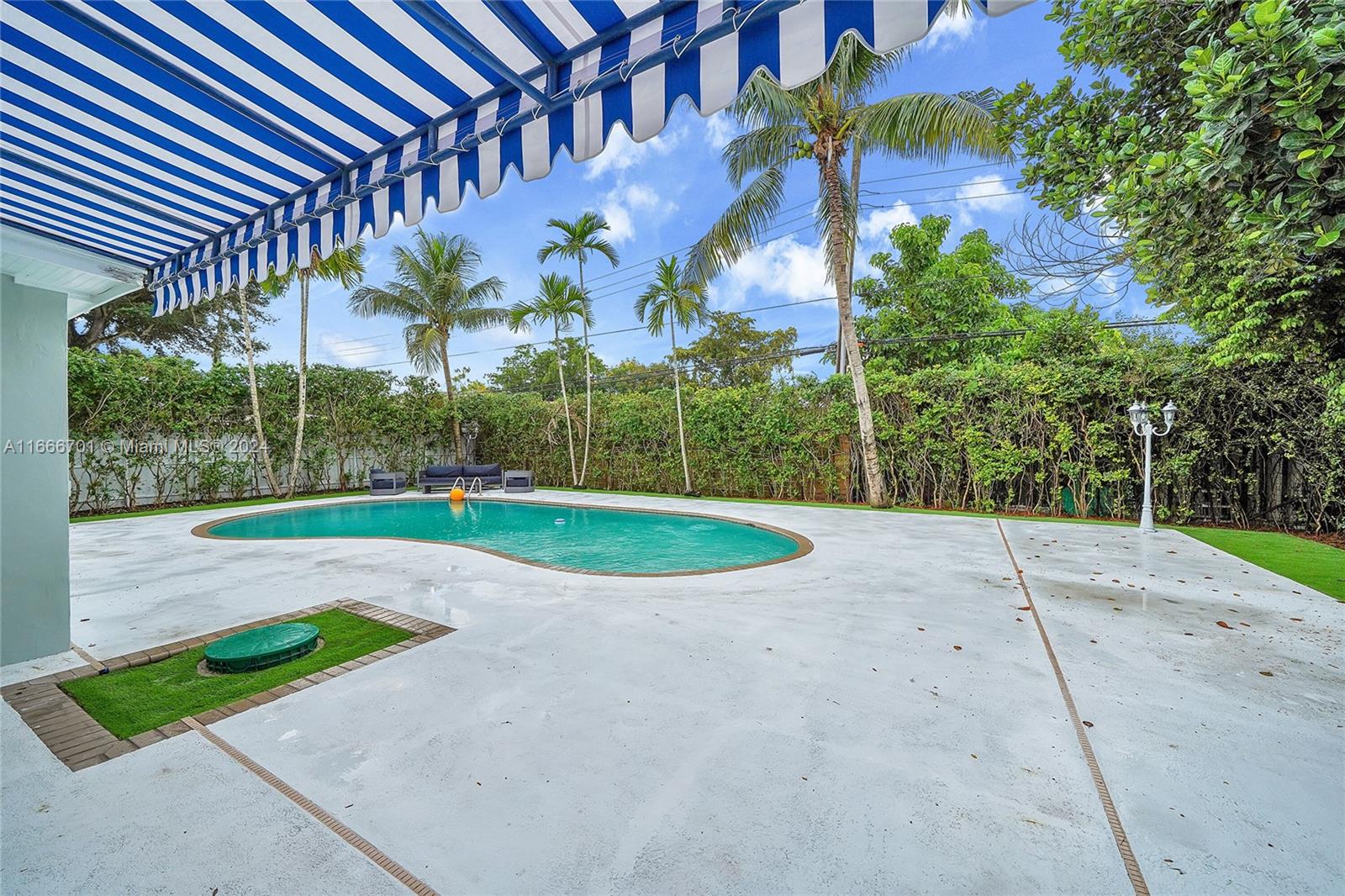3814 SW 59th Ave