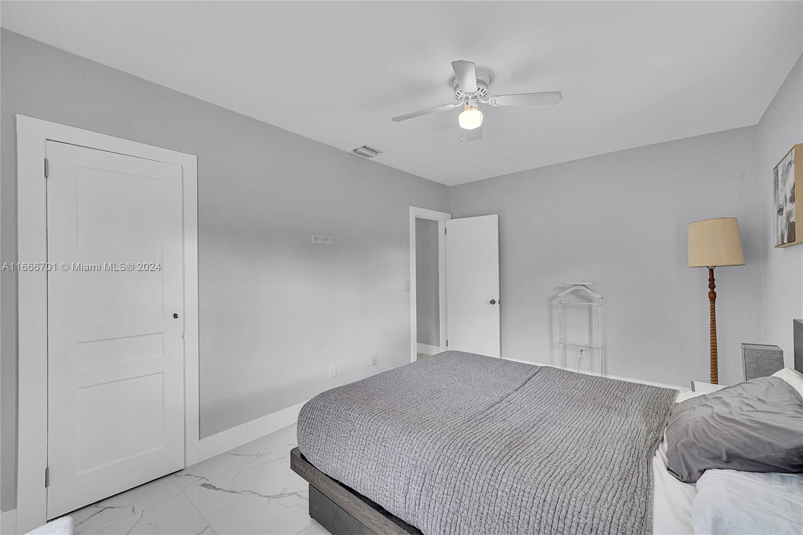 3814 SW 59th Ave