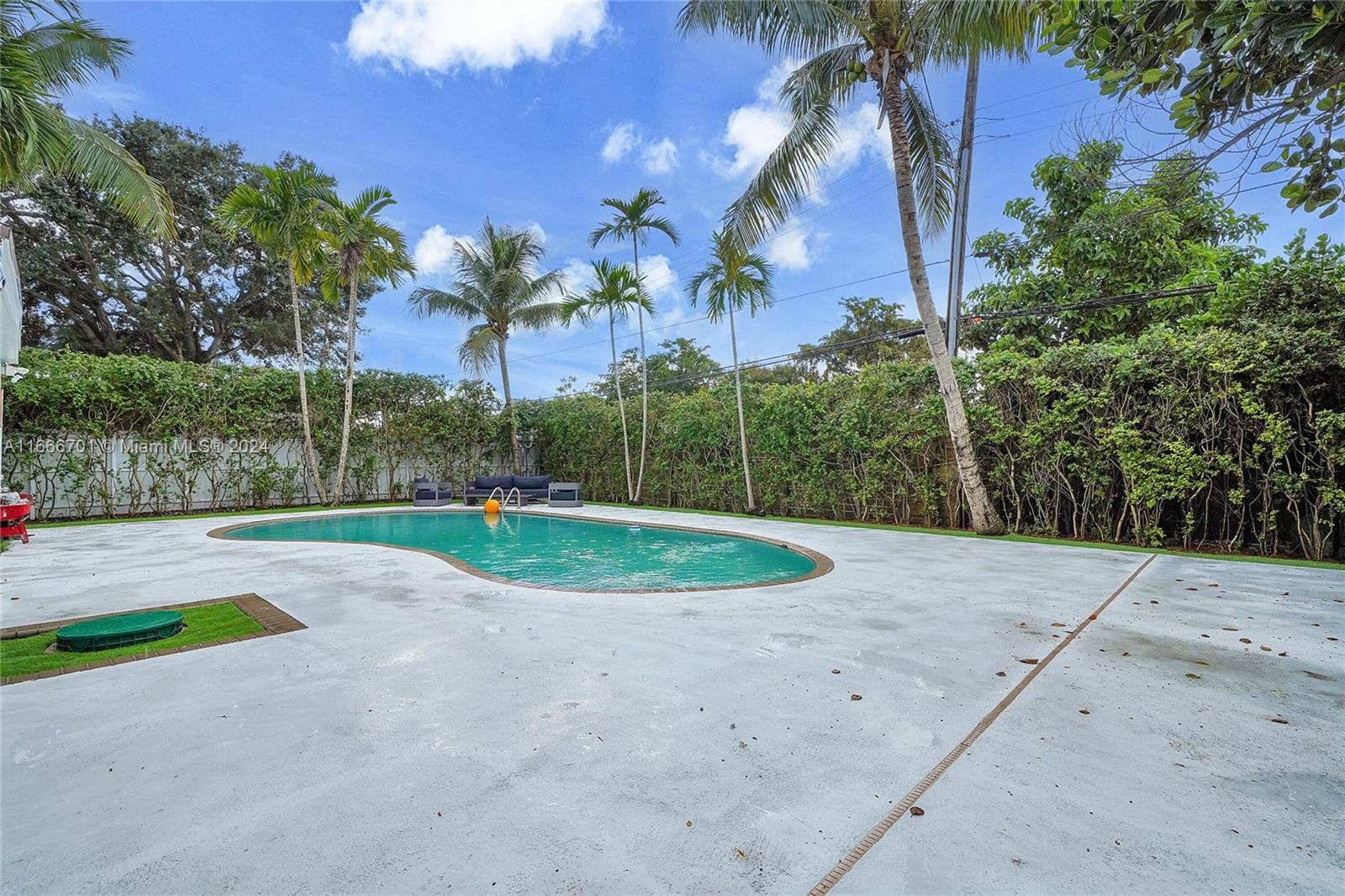 3814 SW 59th Ave