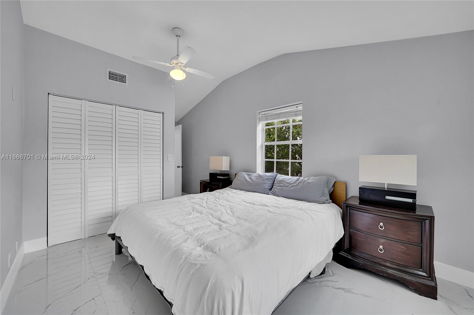 3814 SW 59th Ave