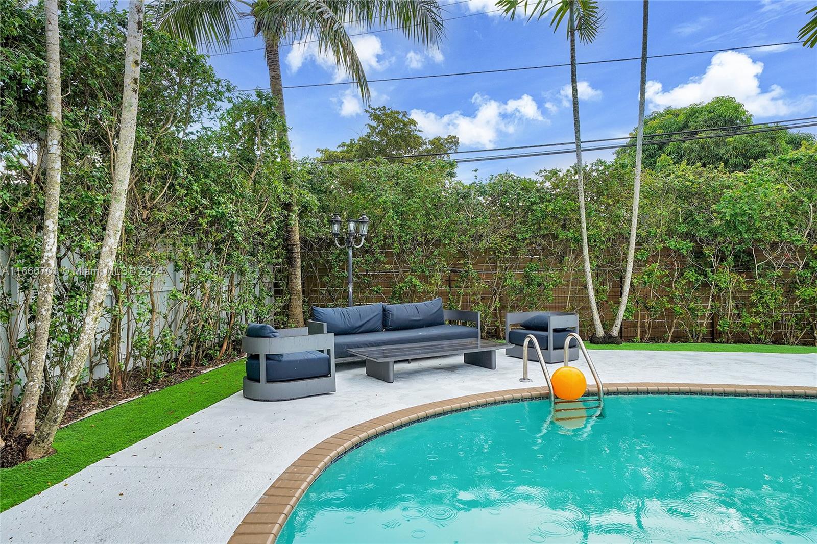 3814 SW 59th Ave