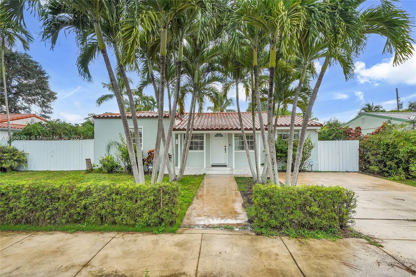 3814 SW 59th Ave