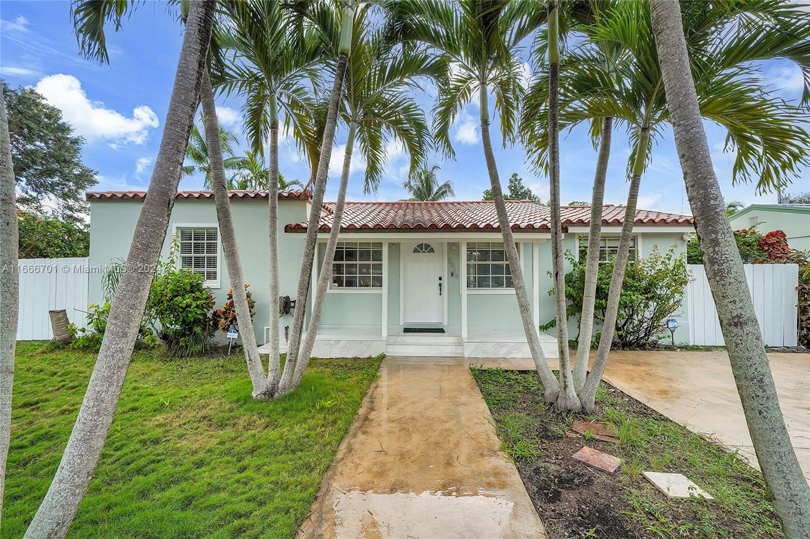 3814 SW 59th Ave